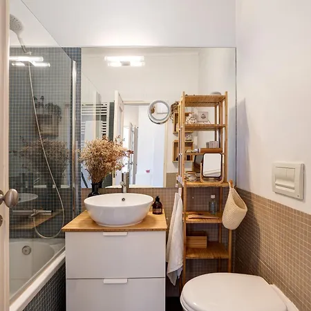 아파트 Sol Ao Rato - Sunny And Spacious *