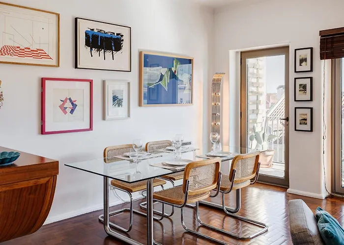 아파트 Sol Ao Rato - Sunny And Spacious