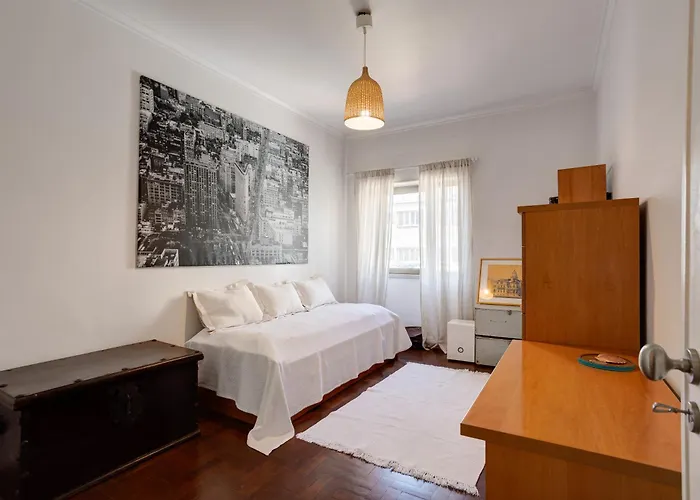 Sol Ao Rato - Sunny And Spacious *