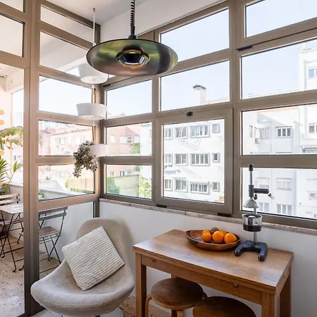 Sol Ao Rato - Sunny And Spacious Lejlighed *